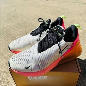 Nike Women’s Air Max 270 - Size 10
